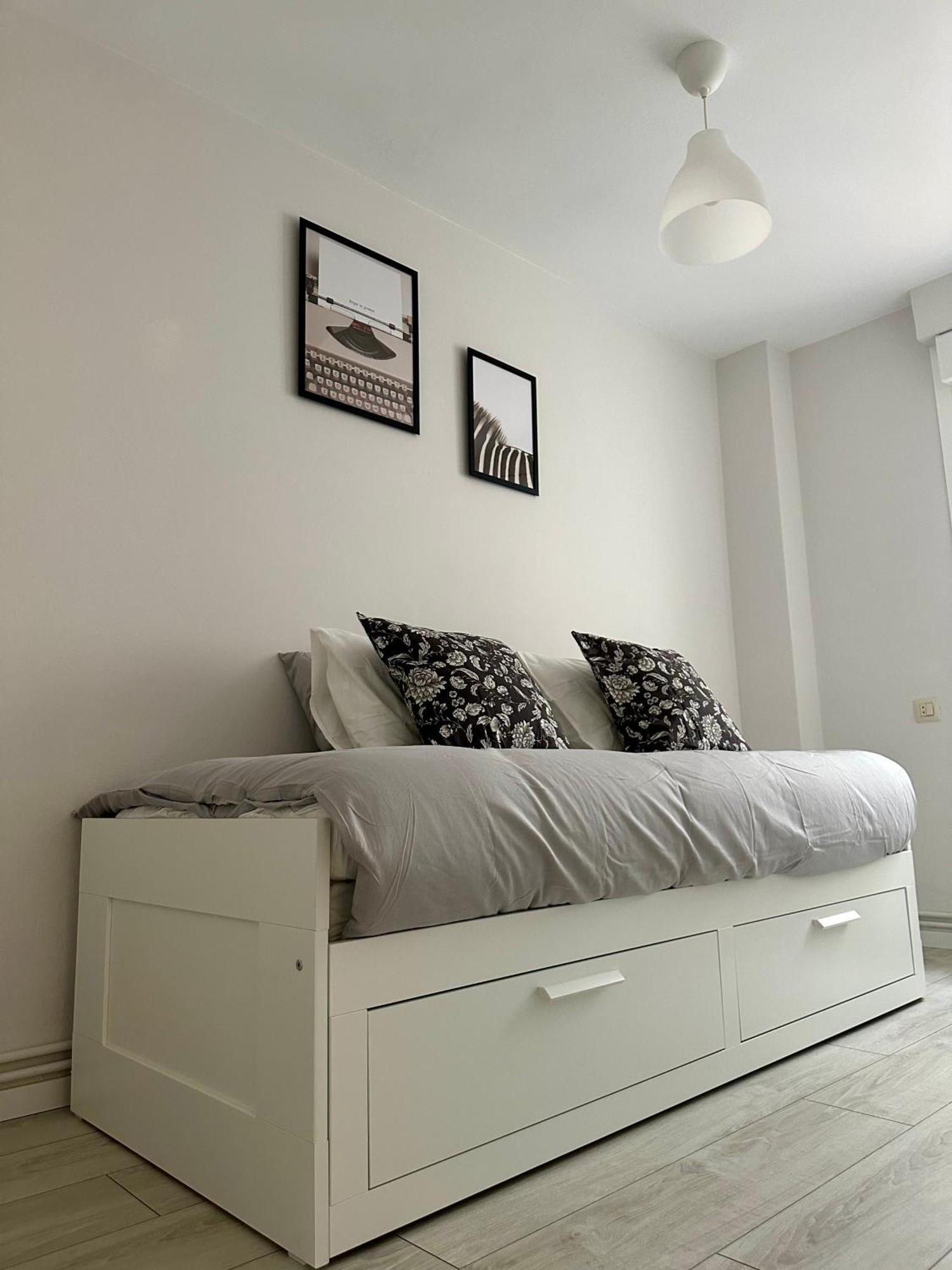 Cozy Flat 5 Mins From The Beach Gijon Exterior photo