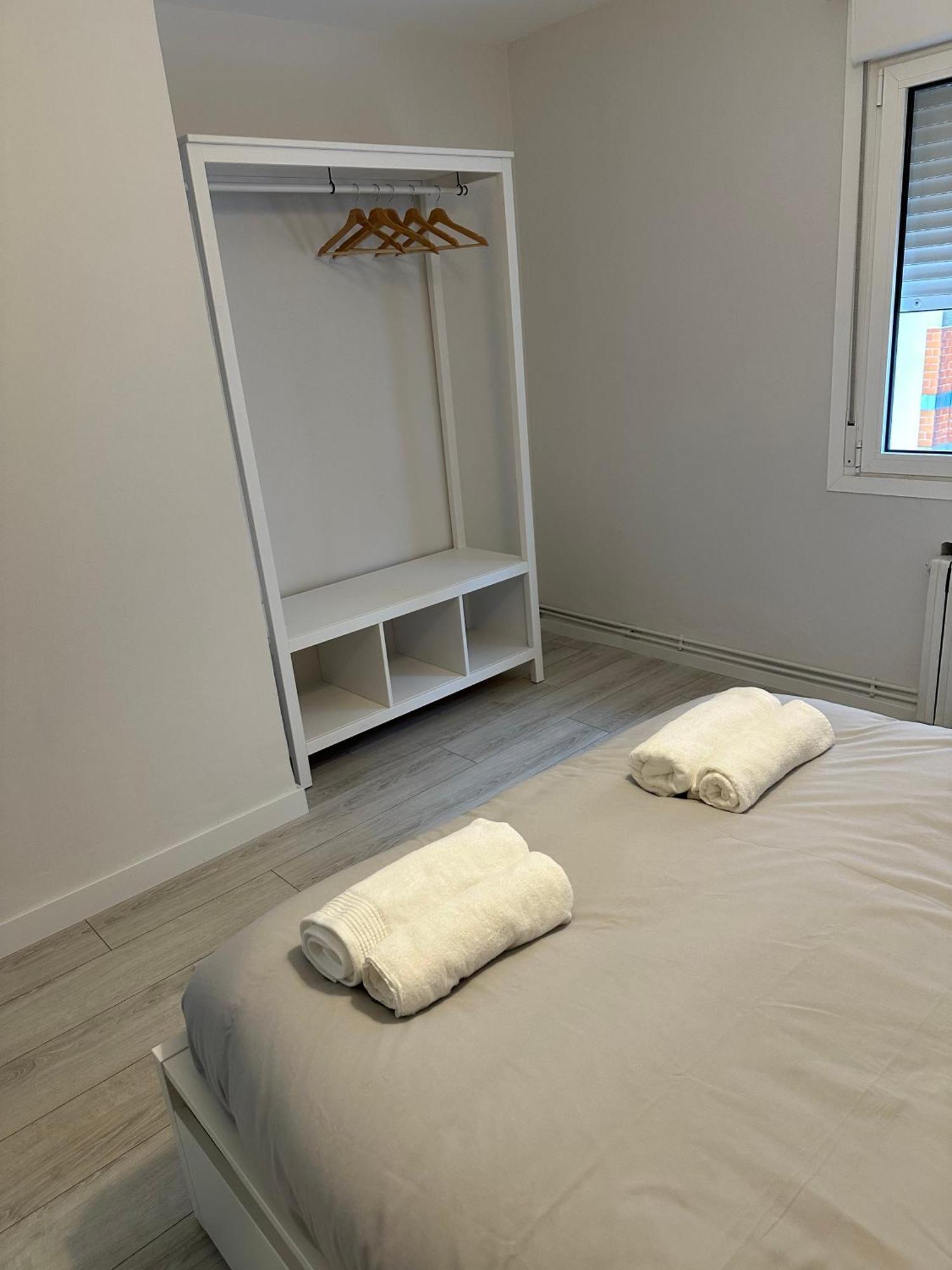 Cozy Flat 5 Mins From The Beach Gijon Exterior photo